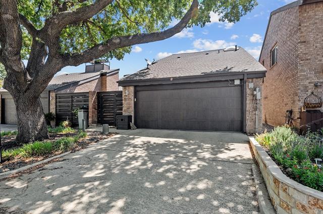 Photo - 3330 Courtyard Pl
