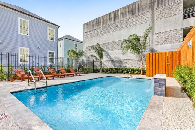 1216 Carondelet St Unit SI ID1269941P