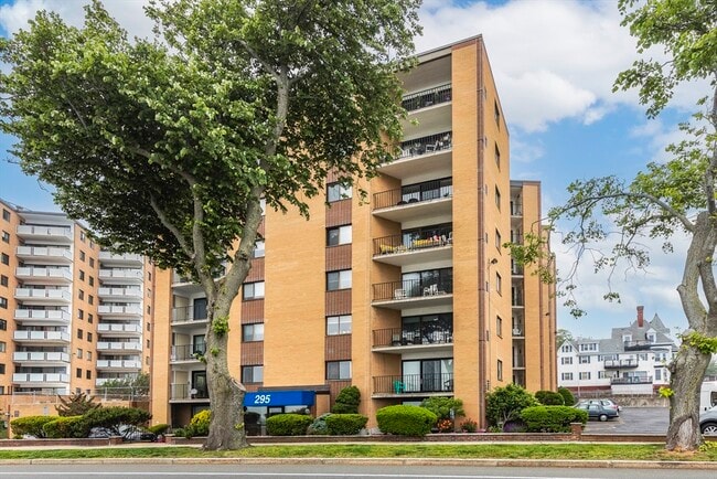 Photo - 295 Lynn Shore Dr Unit 307