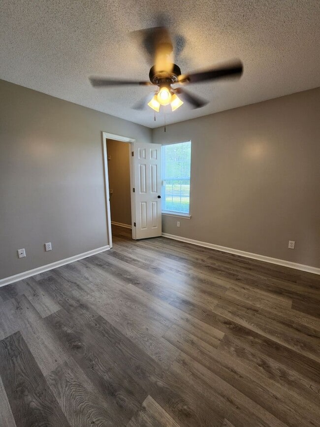 Photo - Southern Comfort Oasis: 3BR/2BA Rental Home in Valdosta, GA