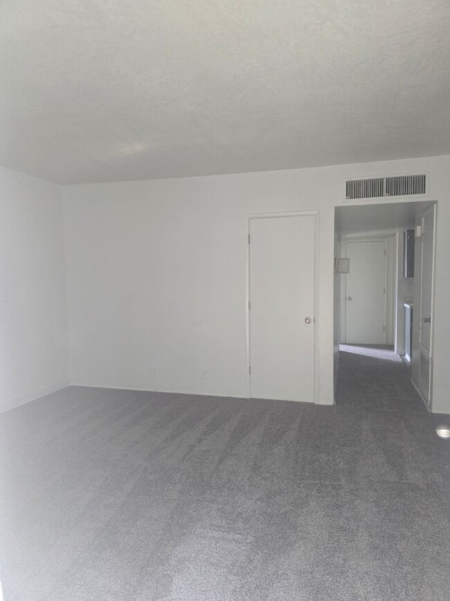 Photo - The Lowell Apartments