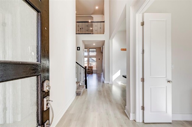 Photo - 212 Charbono St