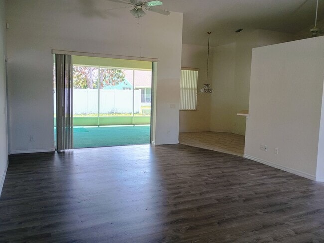 Photo - 3 bedroom 2 bathroom beautiful home