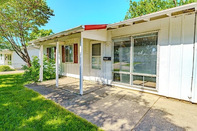 Photo - 2310 Sequoya Dr