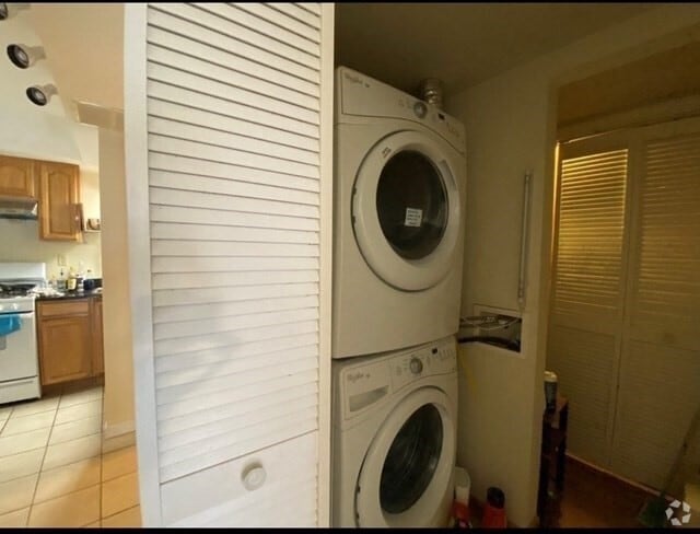 Building Photo - 3 Wallingford Rd Unit 2 Rental