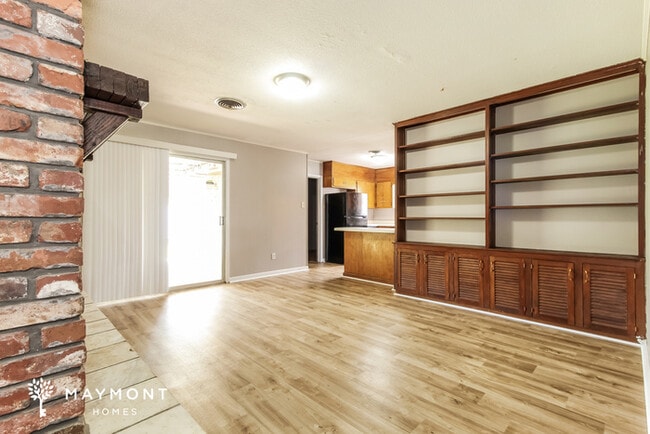 Photo - 1166 Bassett Dr