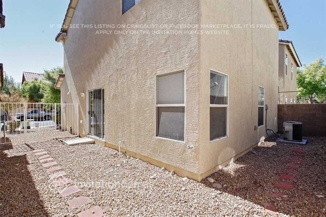 7224 Camden Pine Ave