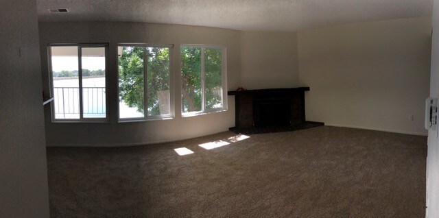 Photo - Lake Lochwood Apartments
