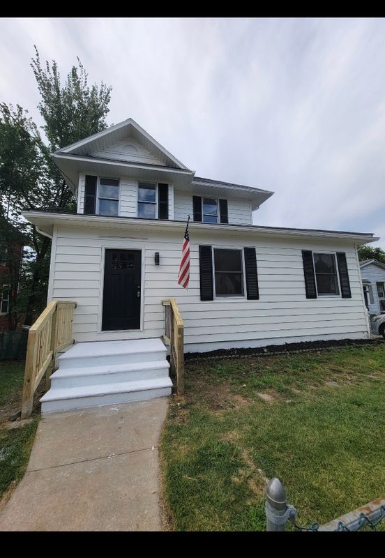 Building Photo - 128 Evesham Ave W Rental