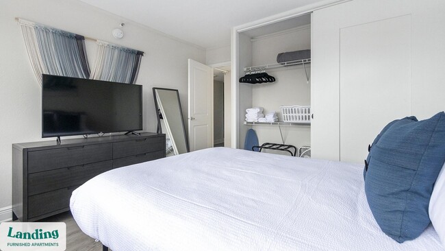 Photo - 305 Dr. M.L.K. Jr St S Unidad 410