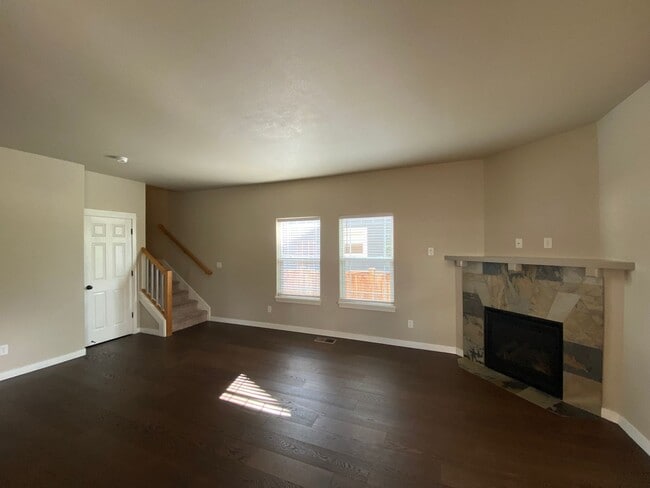 Photo - Spacious 3-Bedroom Home with Bonus Room in...