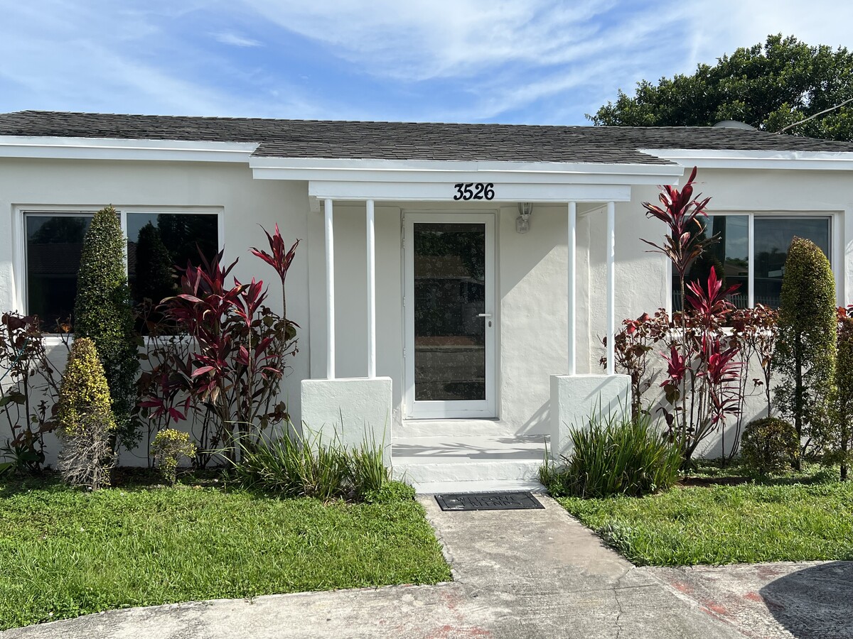 Front house 2/1 - 3526 NW 16th Ter Apartments