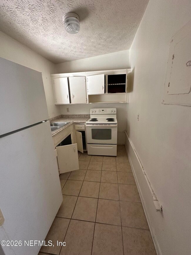 Photo - 342 Linden Ln