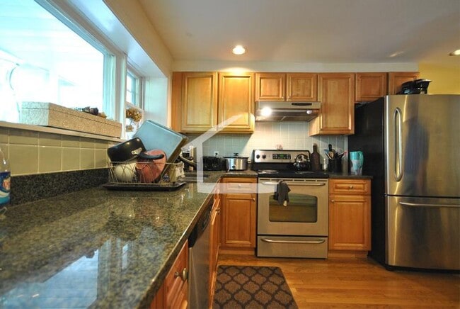 Photo - Awesome 3 bed 2 bath in Brookline...