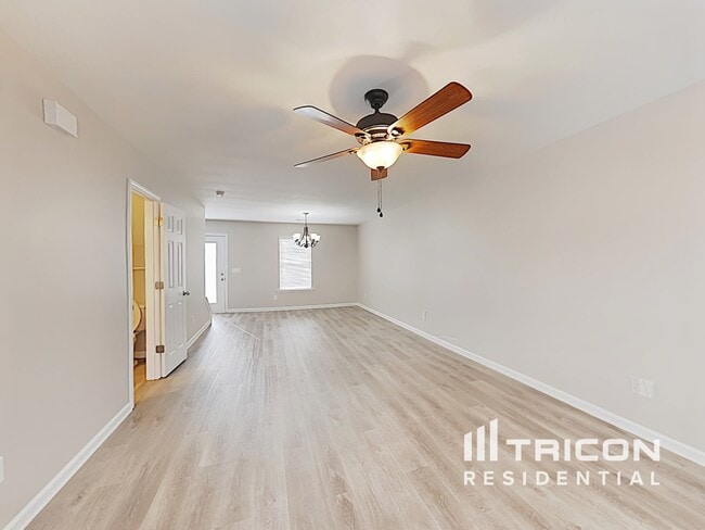 Photo - 137 Chatham Trace