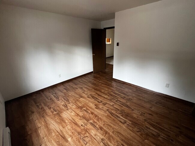 Photo - Edgewood Manor