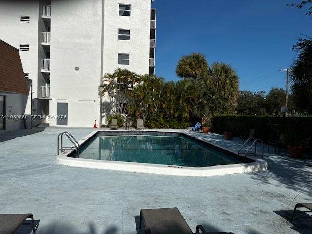 Photo - 16950 W Dixie Hwy Unit 628