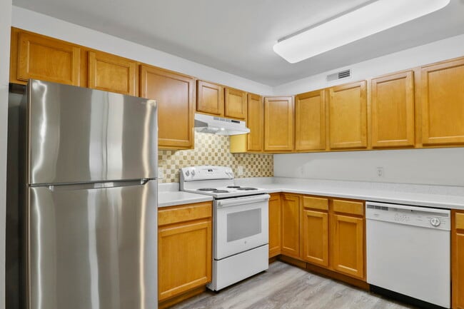 272 W Main St, Cambridge, WI 53523