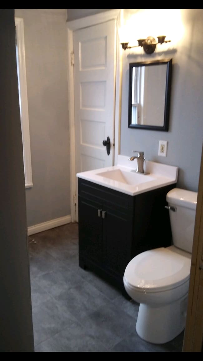 Photo - 634 Carlisle Ave