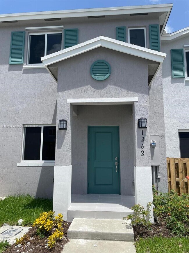 Photo - 1262 NW 3rd Ln Casa Adosada