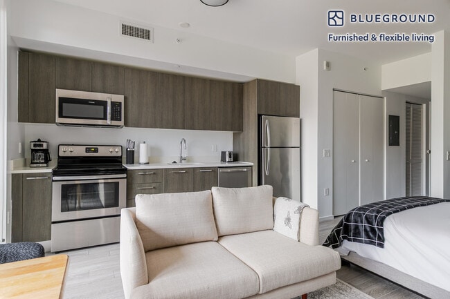 Photo - 230 NE 4th St Unidad FL7-ID132