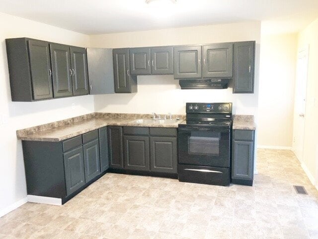 EAST - RECENTLY UPDATED 4 BEDROOM / 2 BATH HOME AVAILABLE NOW!