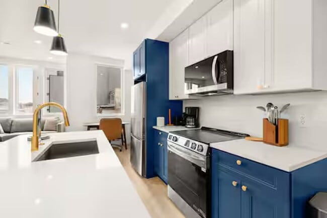 Photo - 1630 K St NW Unit 4