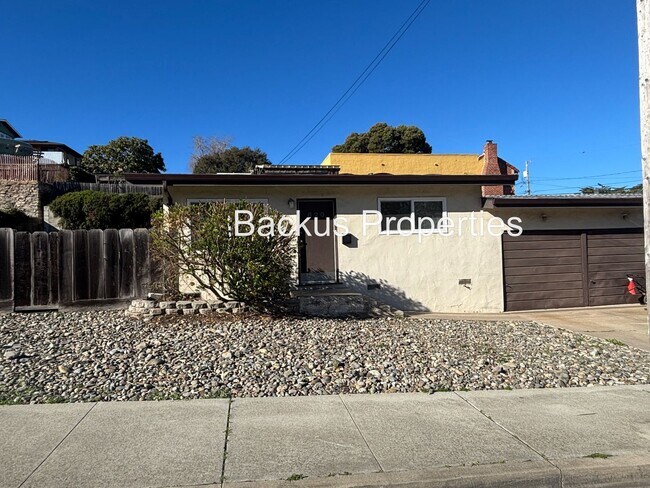 Building Photo - Close to Cannery Row- one bedroom unit in Monterey