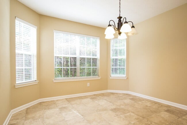2404 Napa Valley Dr