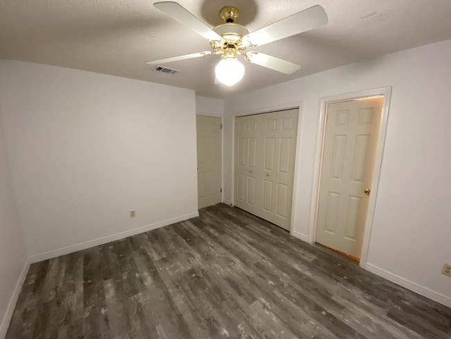 Photo - 2807 Bradford Pl NW
