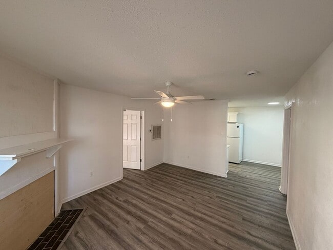 Photo - 109 Limoges St Unidad 109 Limoges  A