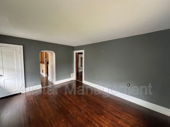 Photo - 411 9th St Unit Up