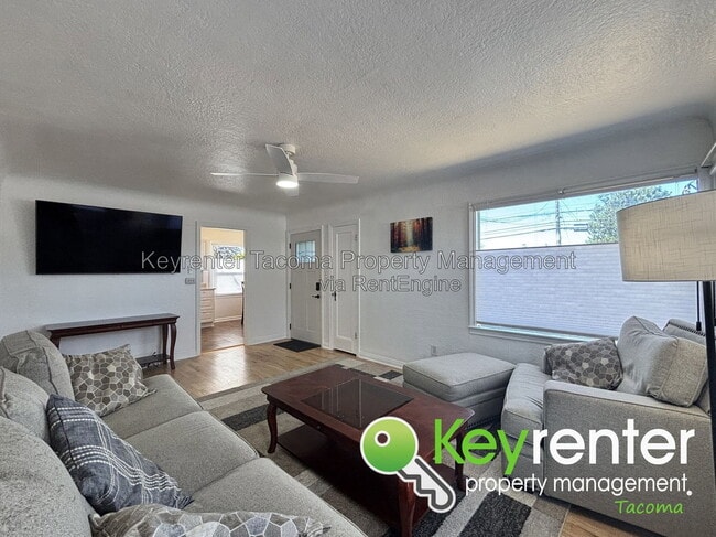 Photo - 4831 A St