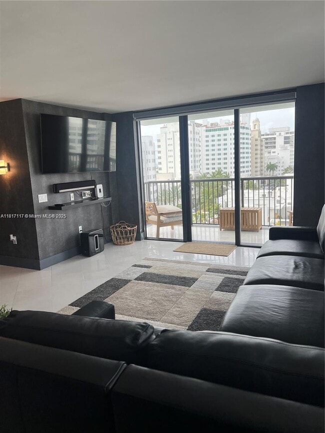 Photo - 1800 Collins Ave Unit 9D
