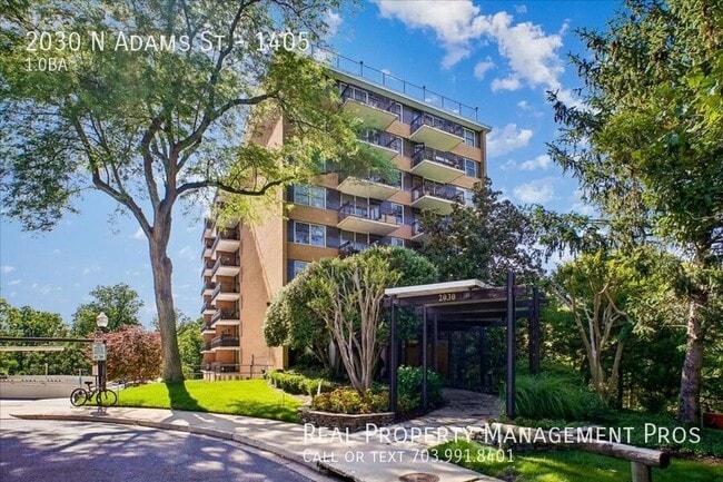 Building Photo - 2030 N Adams St Unit 1405