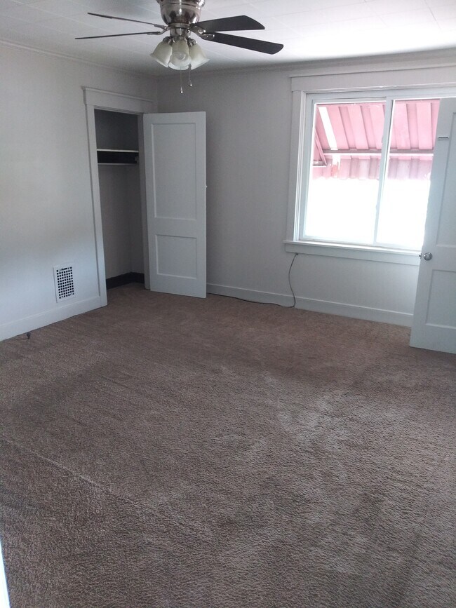 Photo - 218 Emerson Unit 2nd floor