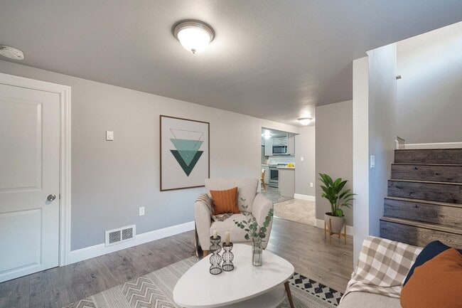 Chic Alberta apartment near Portland Farmers Market