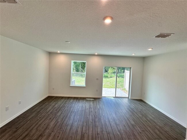 Photo - 3031 Jessamine Dr