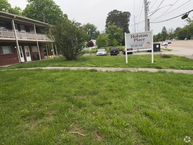 Building Photo - 5101 Asheville Hwy Unit 5 Rental