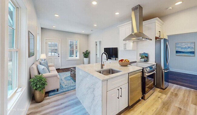 Building Photo - 24 Alfred St Unit 1