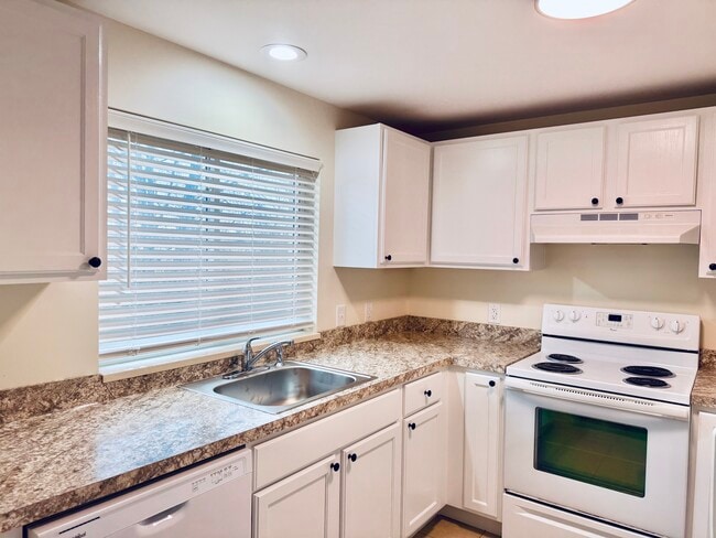 Building Photo - North Town Apartments