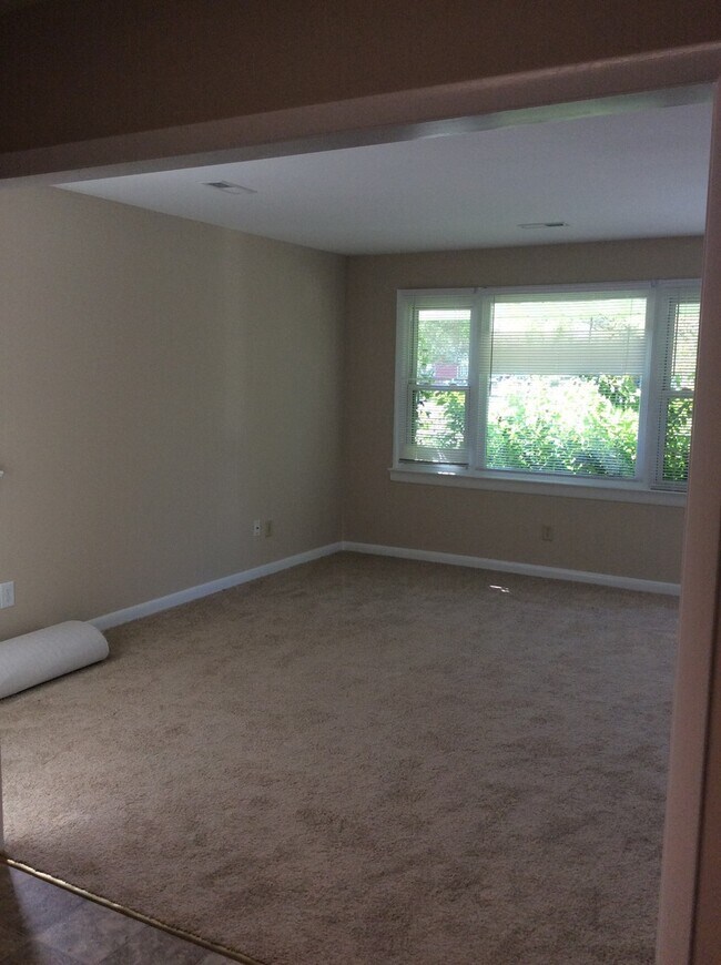 Photo - Nice home in a great neighborhood