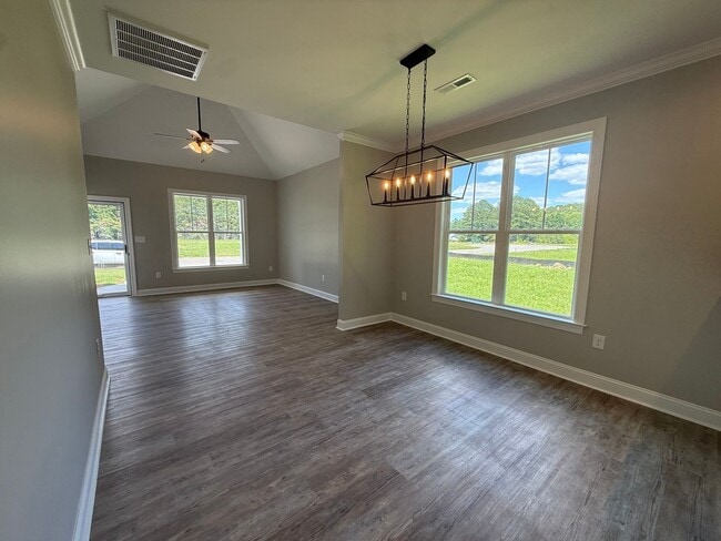 Photo - 4508 Pintail Pl SW