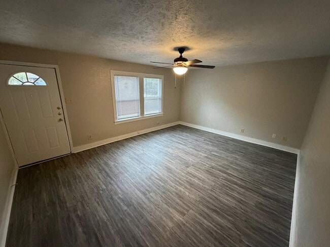 Building Photo - 516 Jones St