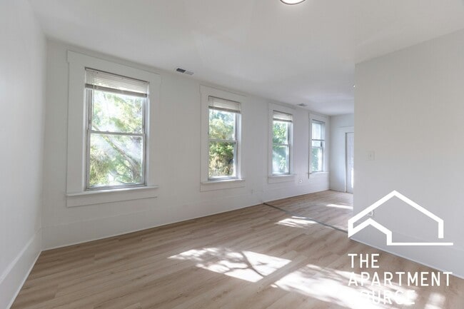 Photo - 2301 N Leavitt St Unit 3F