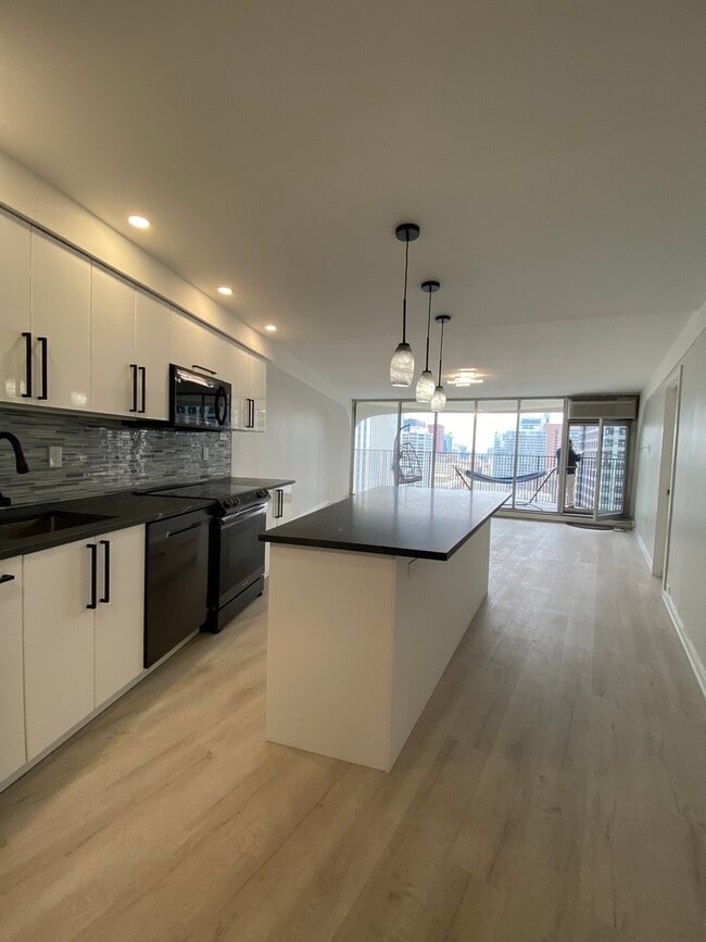 Photo - 300 N State St Unit 3834