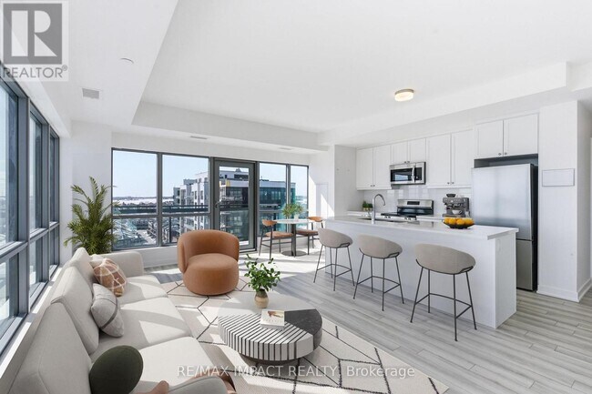 Photo - 55 Clarington Blvd