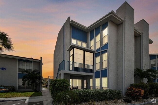 Building Photo - 315 Medallion Blvd Unit E Rental