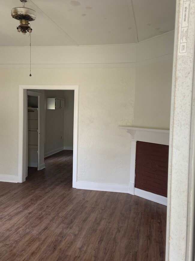 Photo - 114 N Missouri St