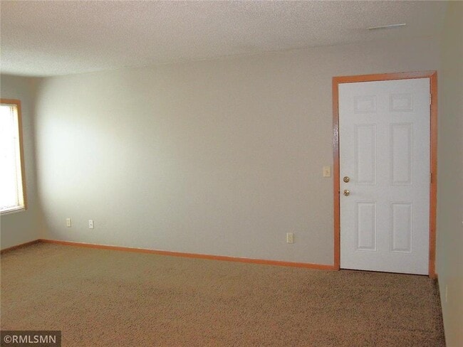 Photo - 626 W 8th St
